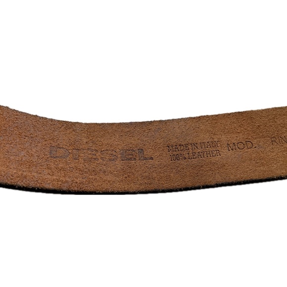 Diesel Distressed Carmel Leather 100cm/40in x 1.5in wide VINTAGE - Picture 5 of 6